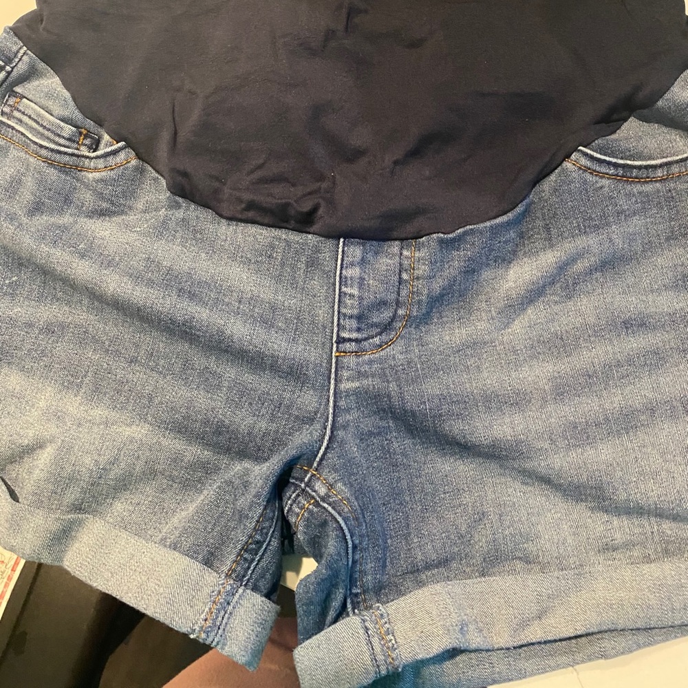 Time and Tru Maternity Shorts